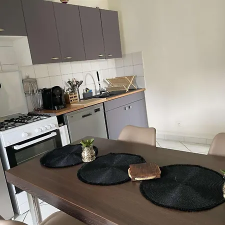 Joli Avec Place De Parking Prive 公寓 *